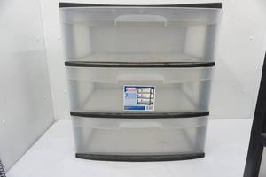 lot 29 image: Sterilite 3 drawer cart 15.25x 27.8x 25.6