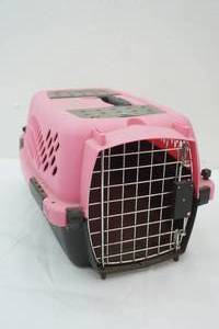 lot 36 image: Small Pet Carrier 18x11x9