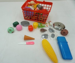 lot 70 image: Grocery Shopping Toys