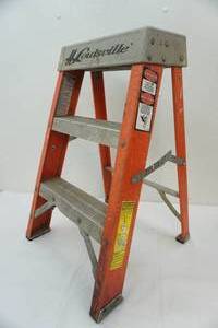 lot 90 image: Louisville step ladder