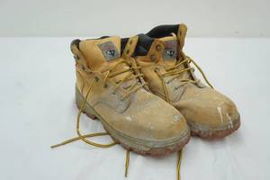 lot 101 image: Work Boots Mens size approx. 7.5