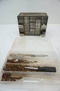 lot 112 image: Small Parts Organizers & Contents