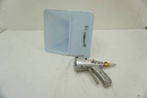 lot 170 image: hopper for texturing ceilingswalls & gun