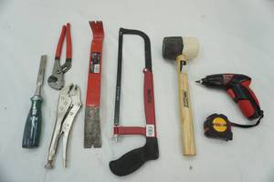 lot 182 image: hand tool lot