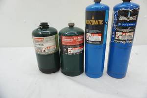lot 197 image: propane tanks - 2 Coleman 2 Bernzomatic