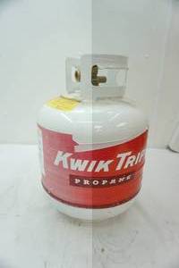 lot 217 image: Kwik Trip 20lb propane tank