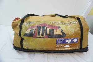 lot 219 image: 3 room XL tent