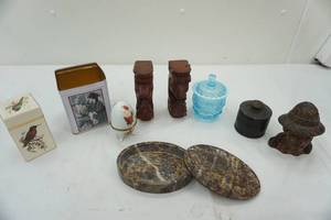 lot 267 image: Home Decor Lot