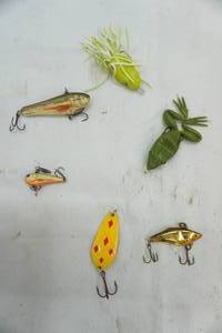 lot 290 image: fishing lures