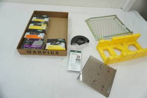 lot 318 image: hardware lot