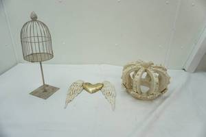 lot 331 image: Home Decor Lot