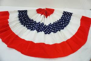 lot 351 image: 9ct Flag Bunting Banners