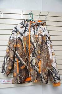 lot 355 image: Mens Camo Coat Legendary Whitetails Size XL