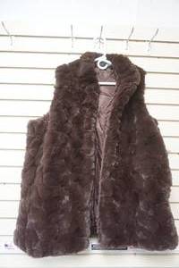lot 370 image: Womens 1X Rachel Zoe Fur Vest