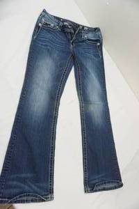 lot 400 image: Miss Me Jeans Size 30