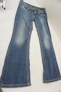 lot 401 image: Silver Jeans Lola 30x33