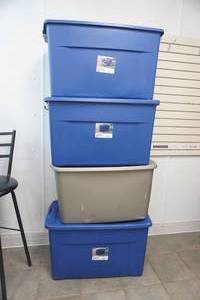 lot 423 image: 4 large totes (35 gal) w3 lids
