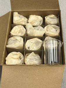 lot 53 image: 12 - 15ml Microbeakers