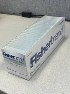 lot 93 image: Sleeve of Fisherbrand 13x100mm Disposable Culture Tubes Borosilicate Glass