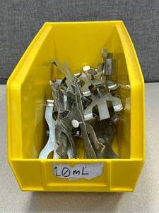 lot 113 image: Dual Burette Clamps Used, Comes With Yellow Plastic Box