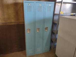 lot 42 image: Three Door Locker Unit, 36x12x72...