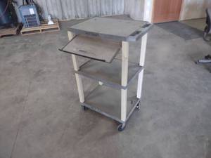 lot 46 image: The Tuffy Poly Cart, 24x18x42...