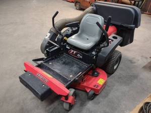 lot 1B image: Gravely 42 Zero Turn Mower