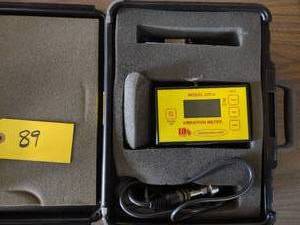 lot 89 image: Balmac Model 235M Vibration Meter...