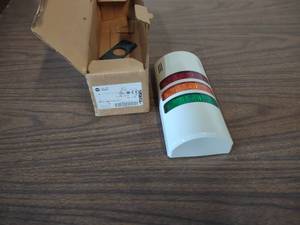 lot 98 image: Allen Bradley 855W Wall Mount Signa...