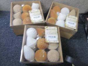 lot 29 image: 3- 18pks Christmas Ornaments...
