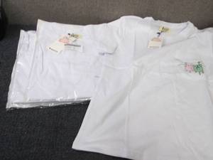 lot 50 image: 3 Small Tshirts...