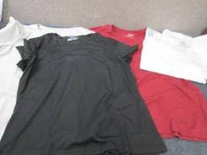 lot 99 image: 4 Small Tshirts, 1 Large...