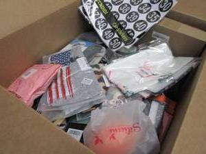 lot 115 image: Box of Assorted Small Overstocks...