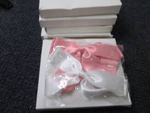 lot 120 image: 5- 2 pc PinkWhite Hair Clips...