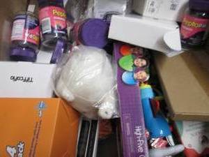 lot 135 image: Box of Assorted Small Overstocks...
