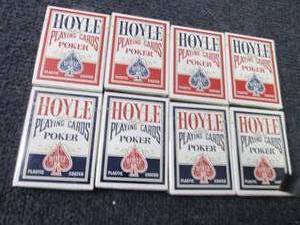 lot 195 image: 8 Packs of Hoyle Offical Poker Play...
