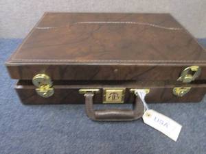 lot 208 image: Vintage Brief Case...