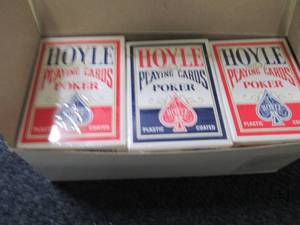 lot 217 image: 12 Decks of Hoyle Poker Playing Car...