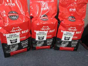 lot 273 image: 3- 8 lb Bags Worlds Best Cat Litte...