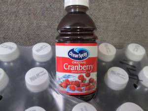 lot 318 image: 18- 10 oz Ocean Spray Cranberry Jui...