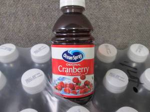 lot 319 image: 18- 10 oz Ocean Spray Cranberry Jui...