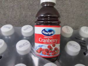 lot 325 image: 18- 10 oz Ocean Spray Cranberry Jui...