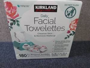 lot 343 image: 180 ct Kirkland Daily Facial Towele...