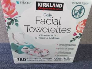 lot 344 image: 180 ct Kirkland Daily Facial Towele...