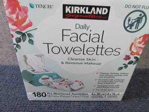 lot 345 image: 180 ct Kirkland Daily Facial Towele...