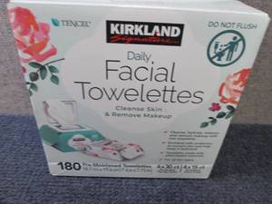 lot 347 image: 180 ct Kirkland Daily Facial Towele...