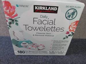 lot 348 image: 180 ct Kirkland Daily Facial Towele...