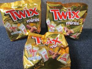 lot 352 image: 3- 9.7 oz Twix Minis...