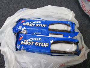 lot 396 image: 12- 3 oz Oreo Most Stuf...