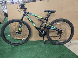 29" Men's Schwinn Boundary Mountain Bike Black/green with Disc Brake (Used, Like New)
